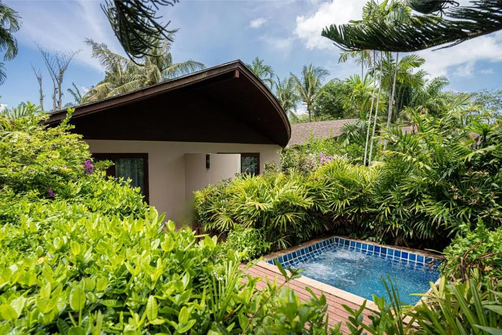 Barcelo Coconut Island Phuket: another view