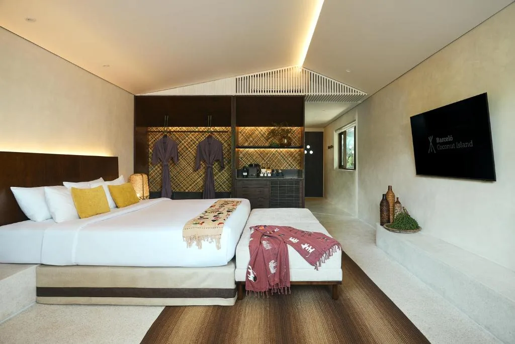 Barcelo Coconut Island Phuket: another view