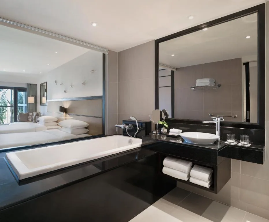 Hyatt Regency Phuket Resort: another view