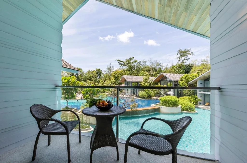Island Escape Burasari: another view
