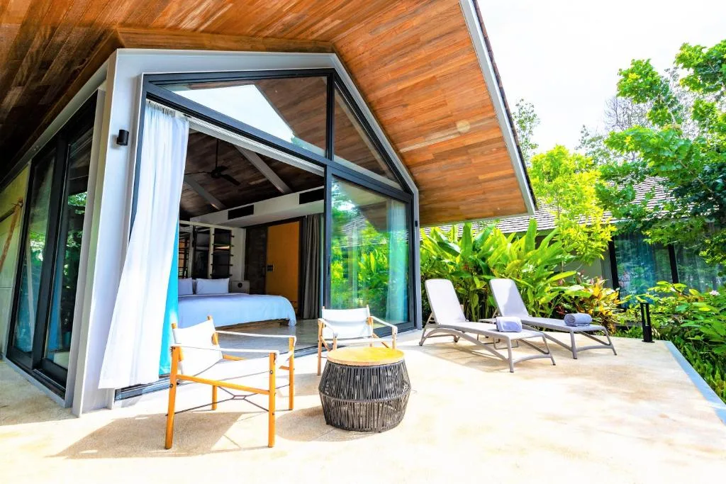 Island Escape Burasari: another view