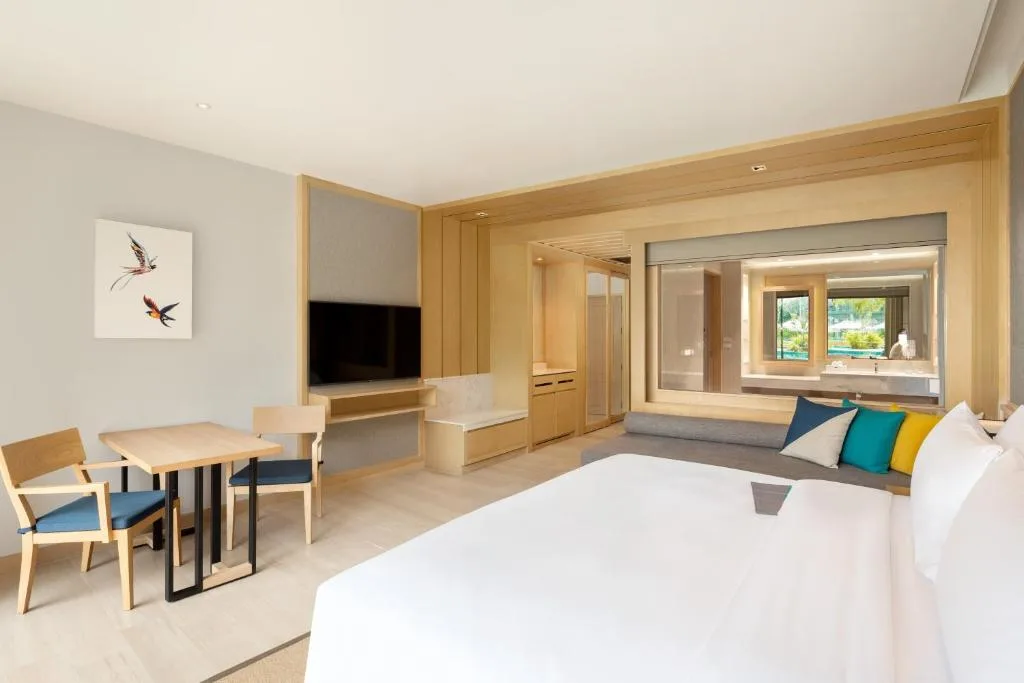 Le Meridien Khao Lak Resort & Spa: another view