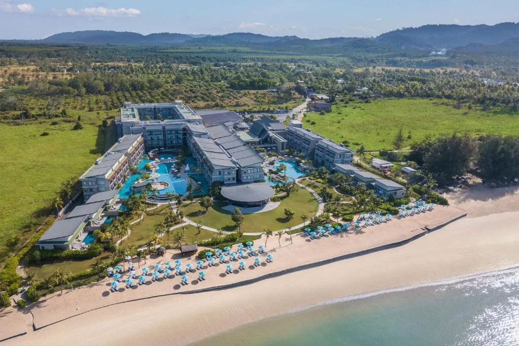 Le Meridien Khao Lak Resort & Spa: another view