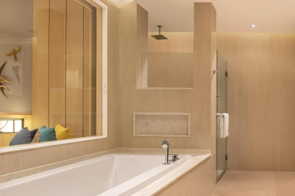 Le Meridien Khao Lak Resort & Spa: another view