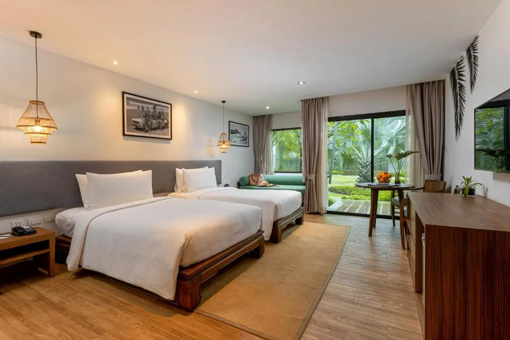 Outrigger Khao Lak Beach Resort: another view