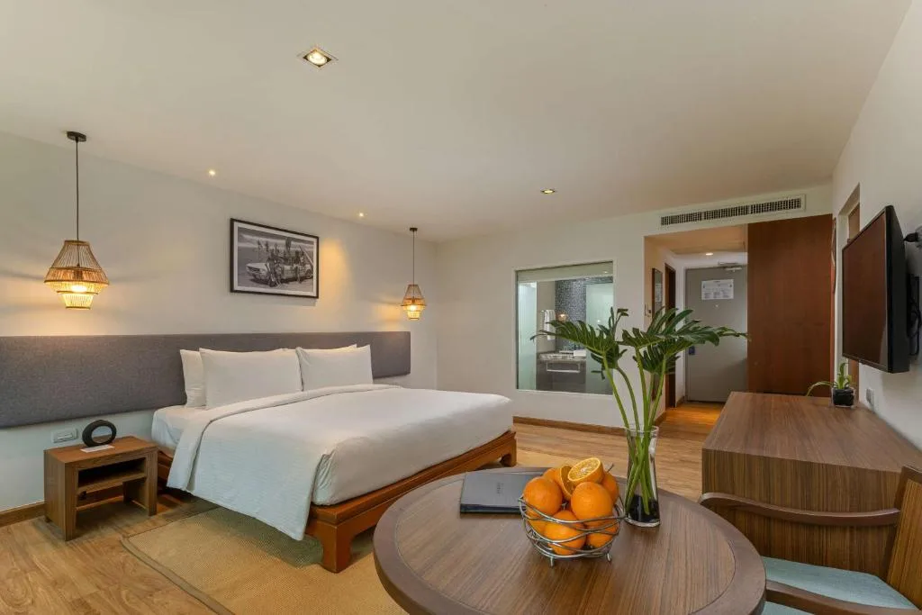Outrigger Khao Lak Beach Resort: another view