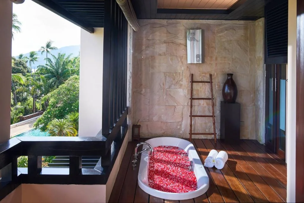 Renaissance Koh Samui Resort & Spa: another view