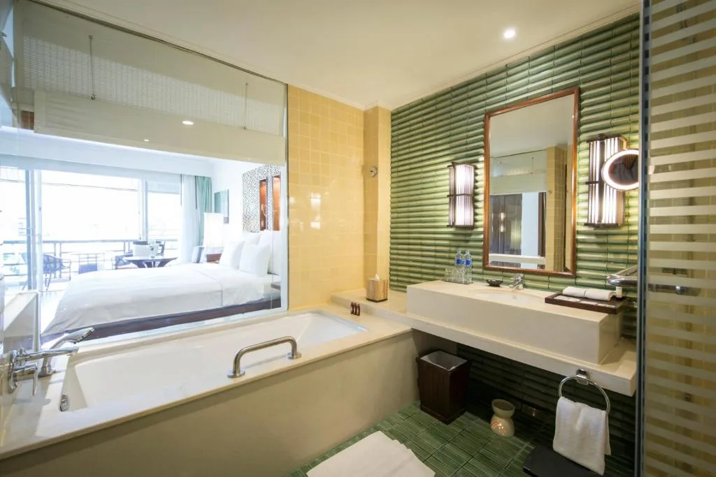 Robinson Khao Lak: another view